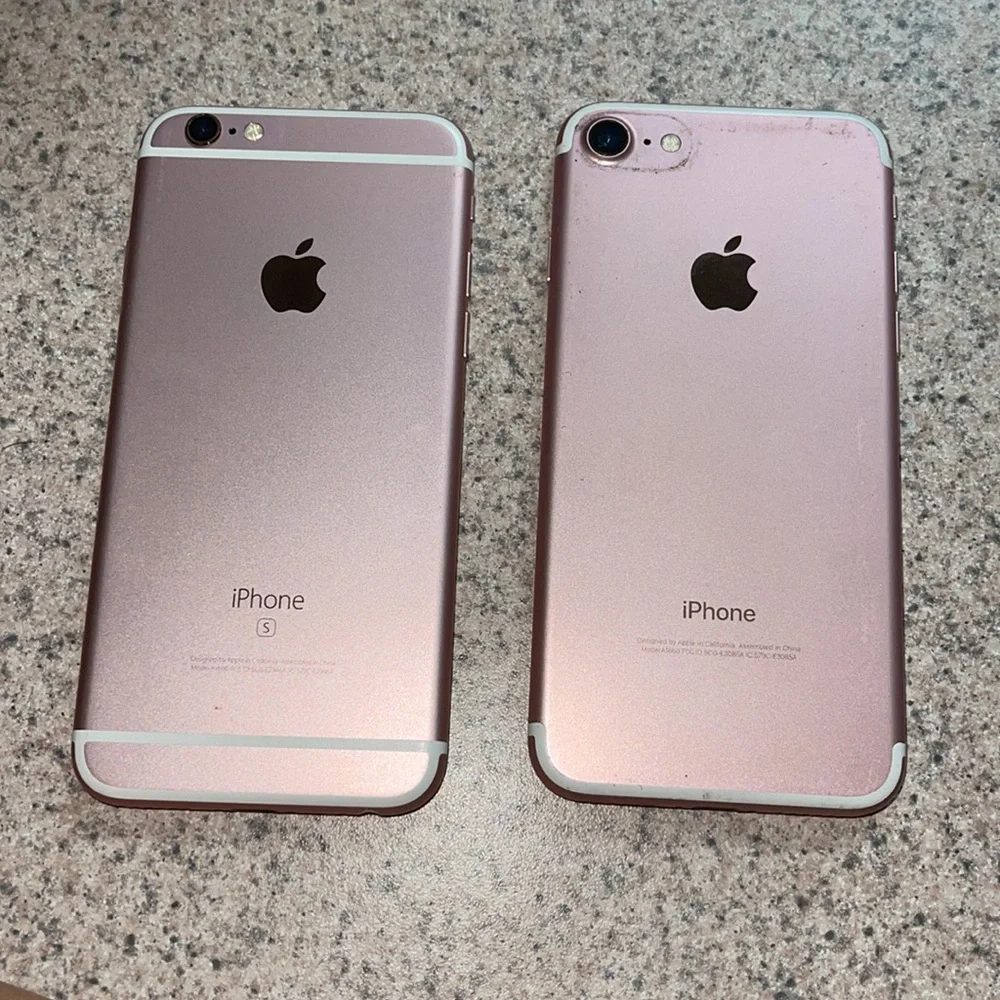 iPhone S. - Picture 2 of 3